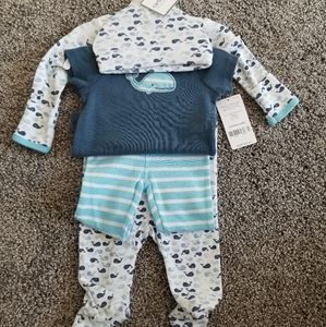 Carter's 4 piece set